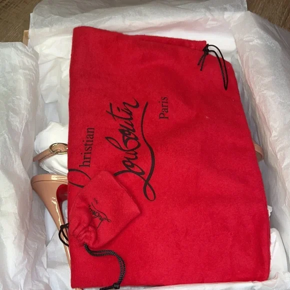 Christian Louboutin Patent Nude 38 worn for 2 hours - Picture 6 of 7